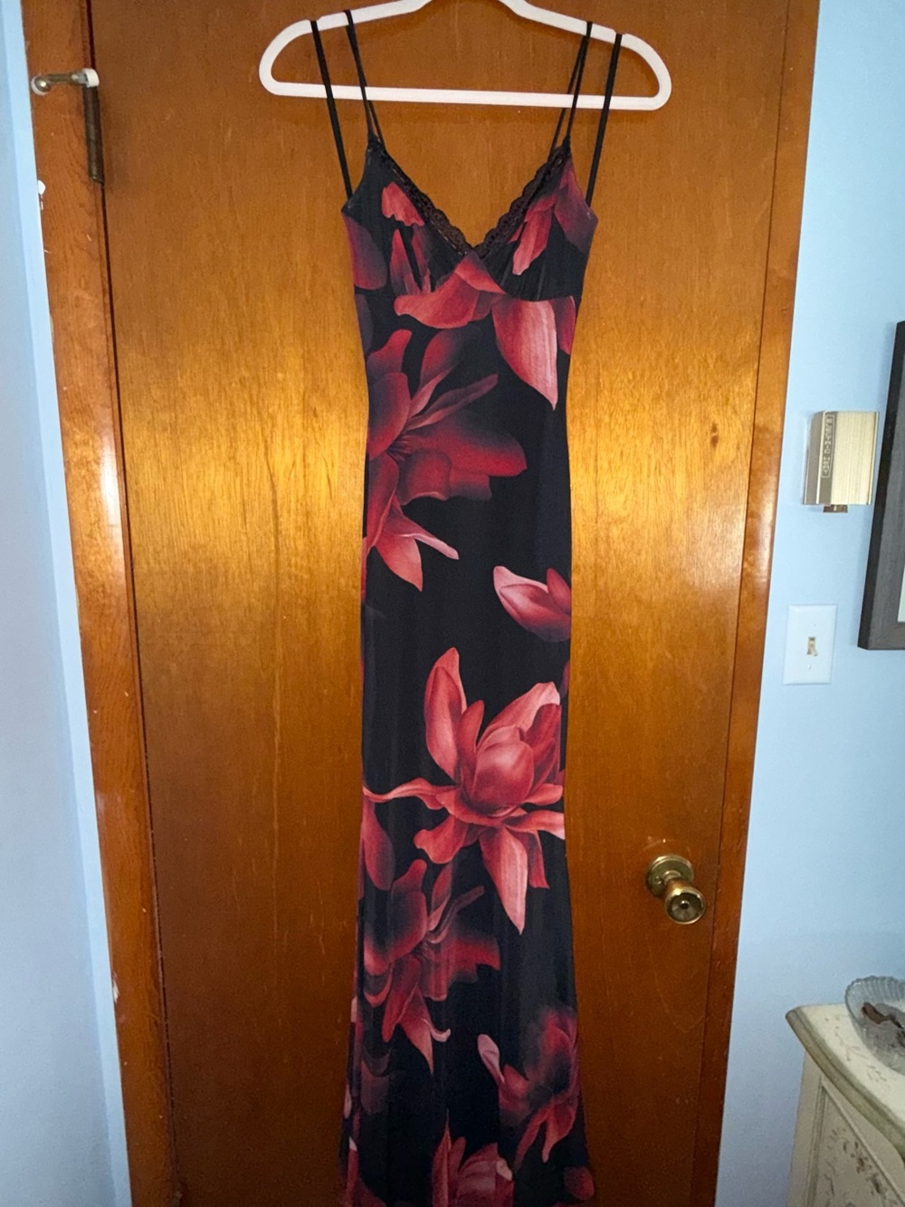 Windsor Black Maxi Dress with Large Red Floral Print - Like New - XS - Picture 5 of 6